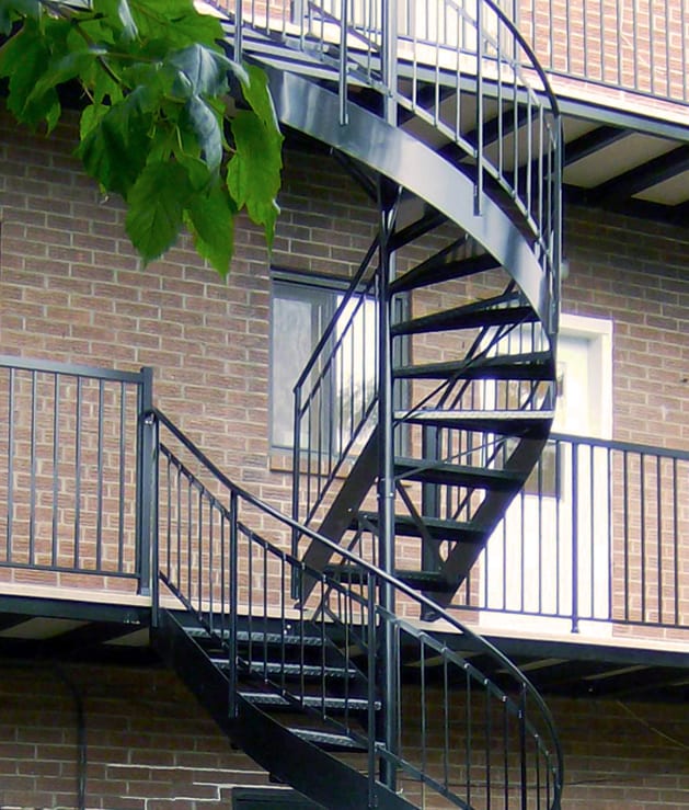 escalier hélicoidal colimaçon en aluminium soudé 102